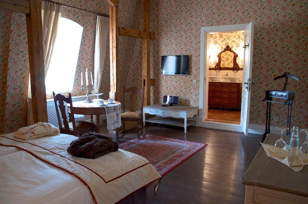 Liepupe Manor Hotel Room photo